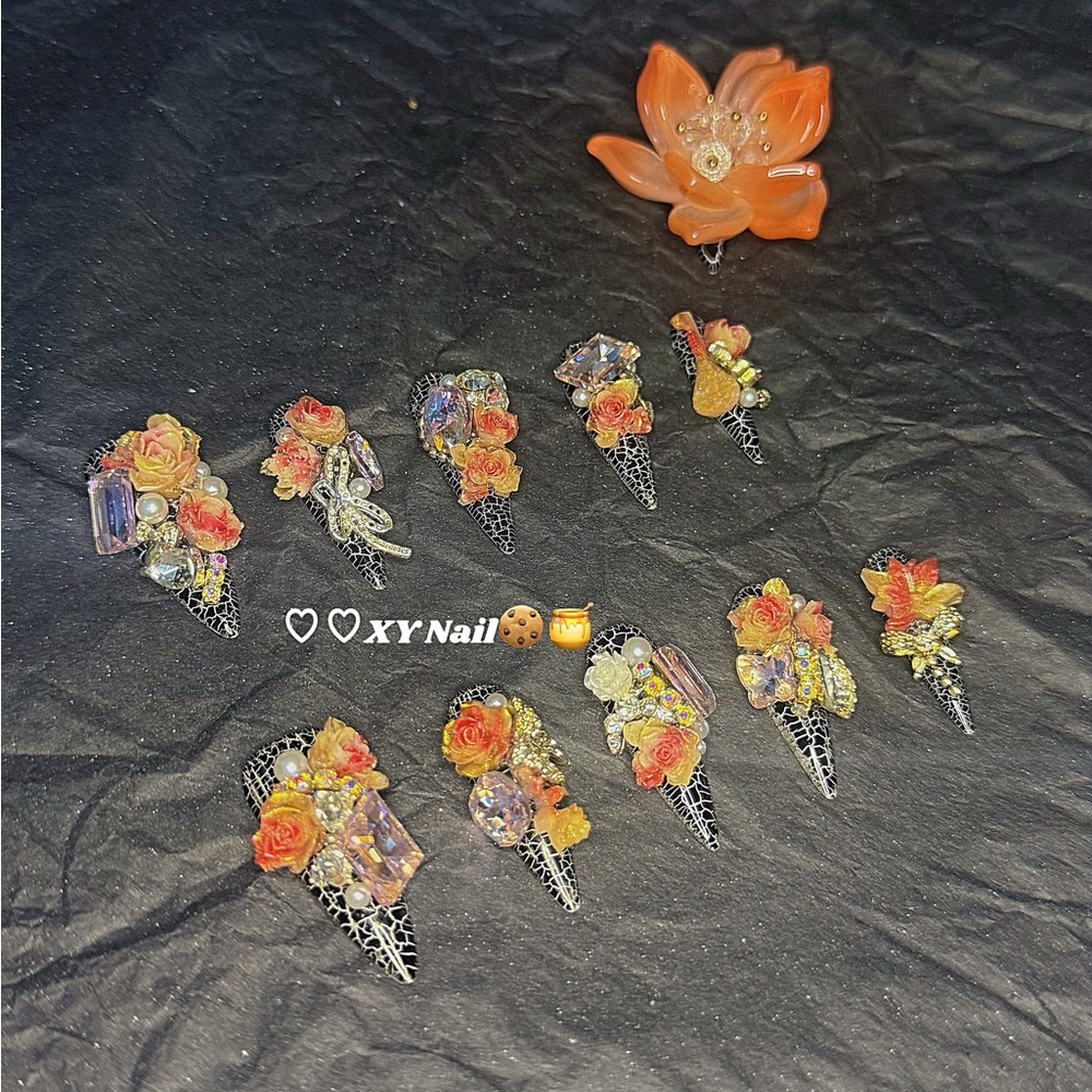 Autumn Floral Nail Jewelry Set